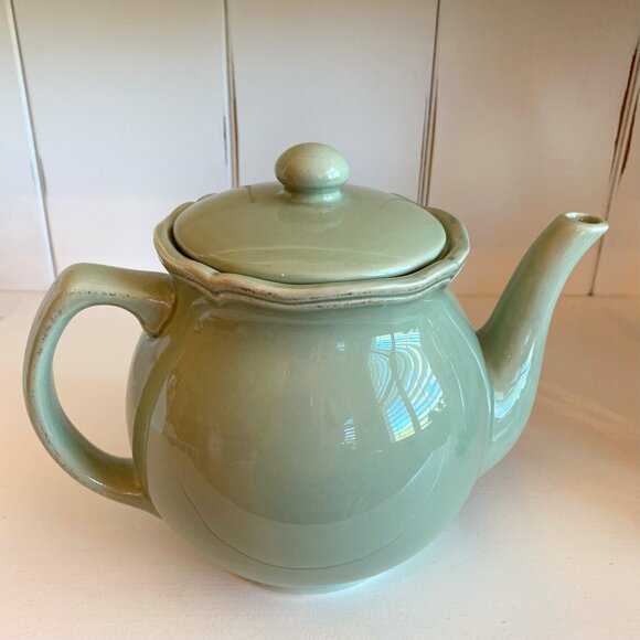 Vintage Other - Vintage Farmhouse French Cottage Celadon Green 6 cup Teapot with Scalloped Rim